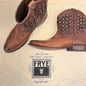 SOLD Vintage Frye Boots women size 8.5